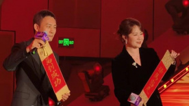 男人和女人在床上的app